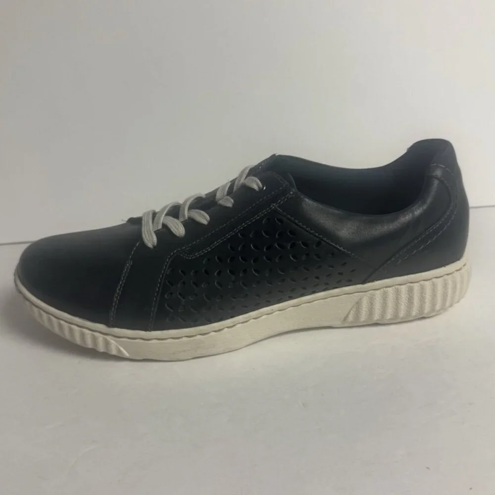 Clarks Women's Caroline Ella Sneaker Navy Size 10M